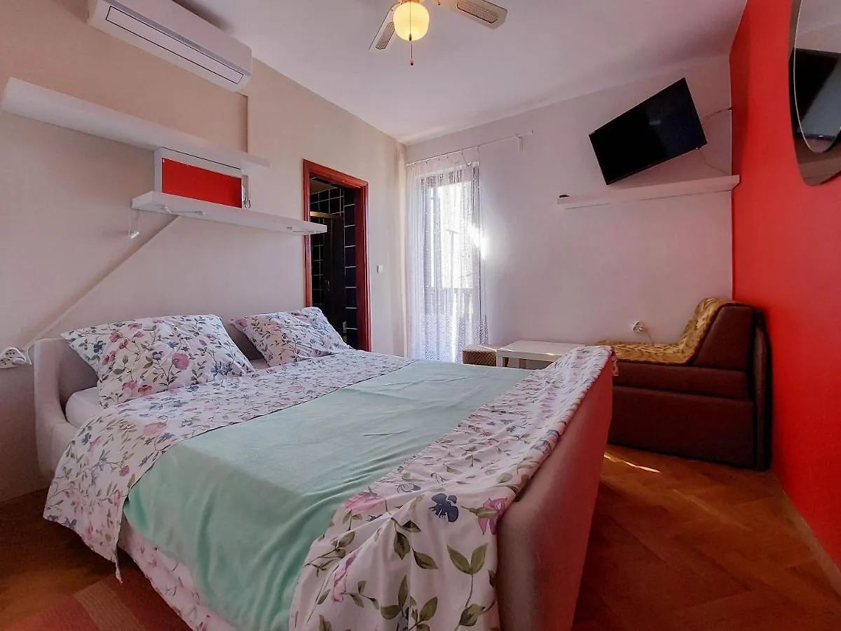 Apartment And Room Marica Punat