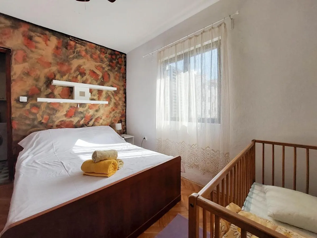 Apartment And Room Marica Punat