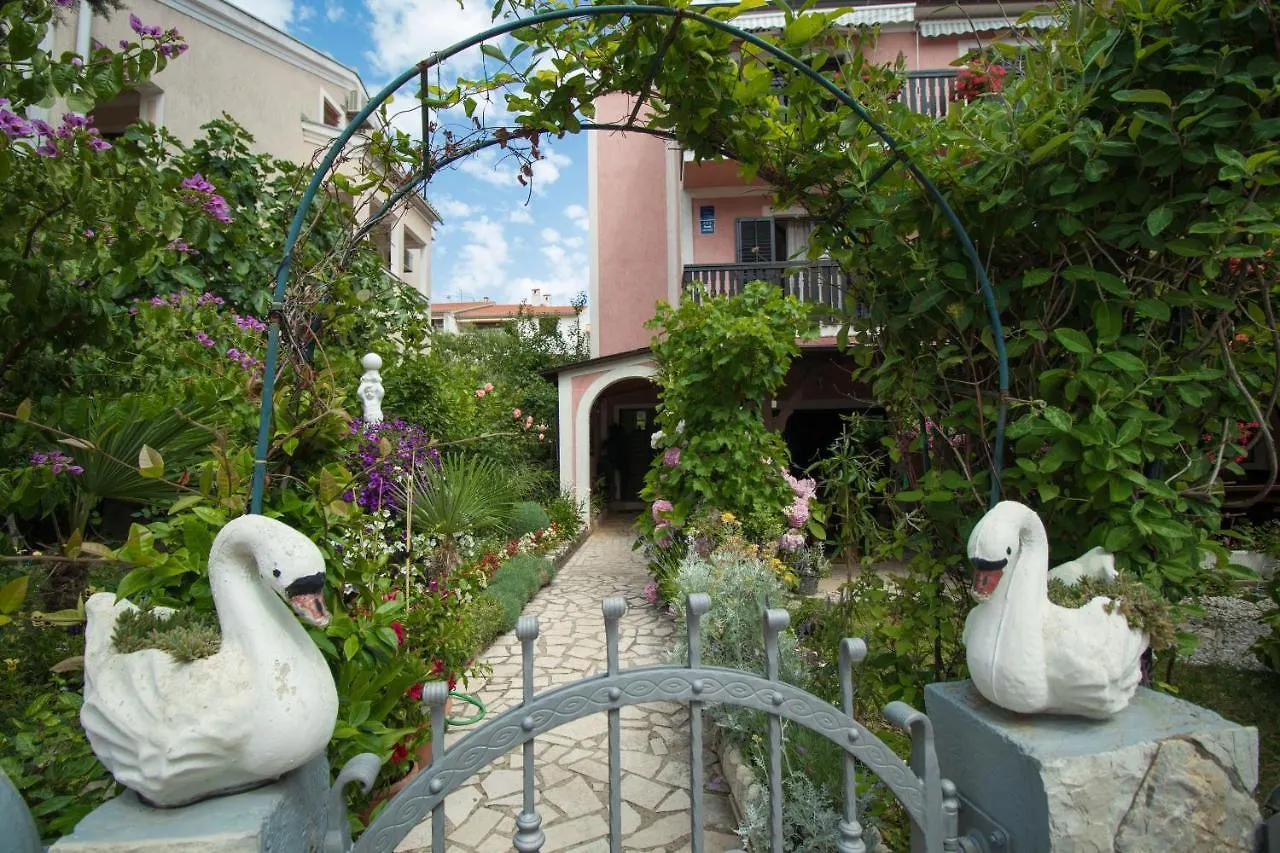 Apartment And Room Marica Punat